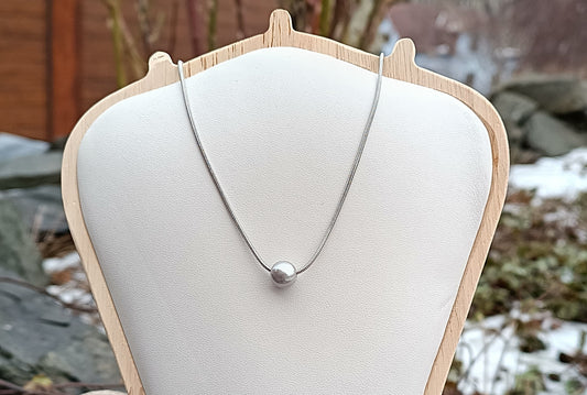 Solitér mořských hlubin: Náhrdelník s jihomořskou perlou“ Elegance v té nejčistší podobě