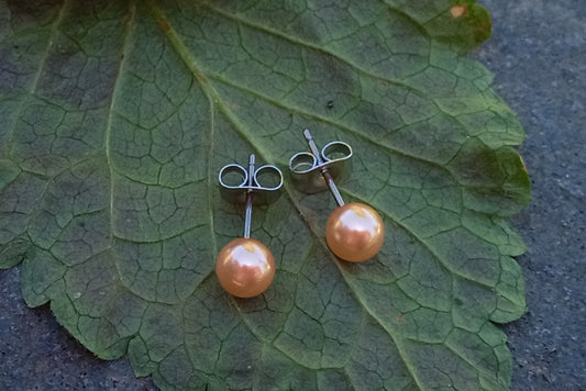 Jemné perlové náušnice „Salmon Glow“ – Pravé říční perly