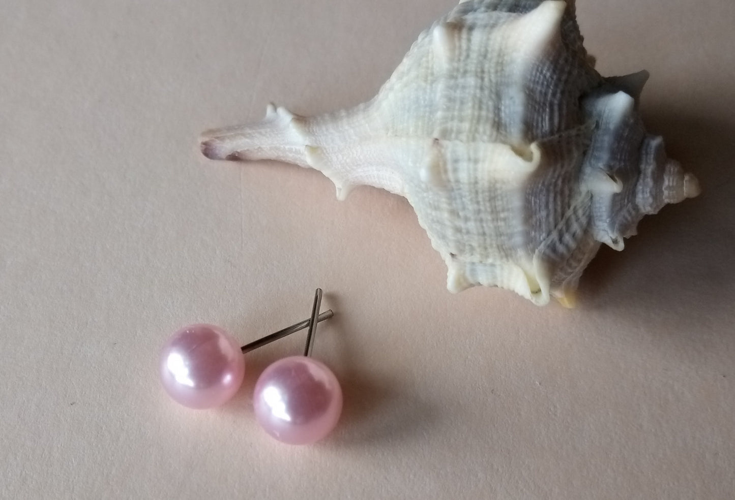 Elegantní perlové náušnice pecky, chirurgická ocel