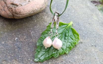 Elegantní náušnice z barokních říčních perel 9 mm na chirurgické oceli