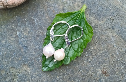 Elegantní náušnice z barokních říčních perel 9 mm na chirurgické oceli