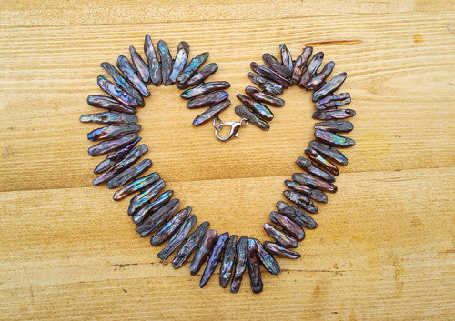 Uzlíkovaný náhrdelník z Keshi perel z Pacifiku