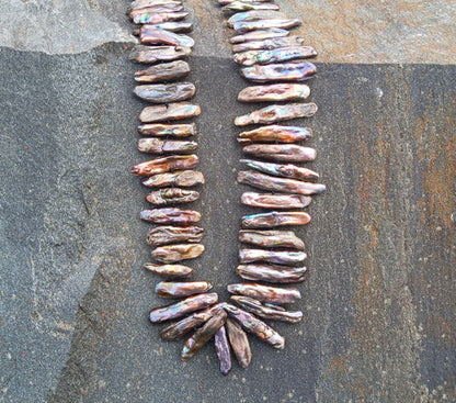 Uzlíkovaný náhrdelník z Keshi perel z Pacifiku