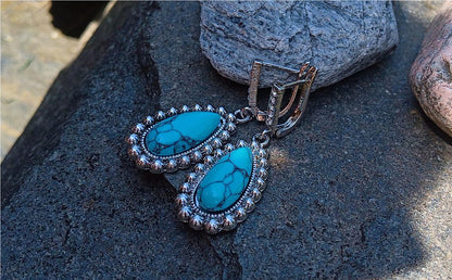 Visací náušnice s tyrkysem a zirkony, postříbřené – Turquoise Tear