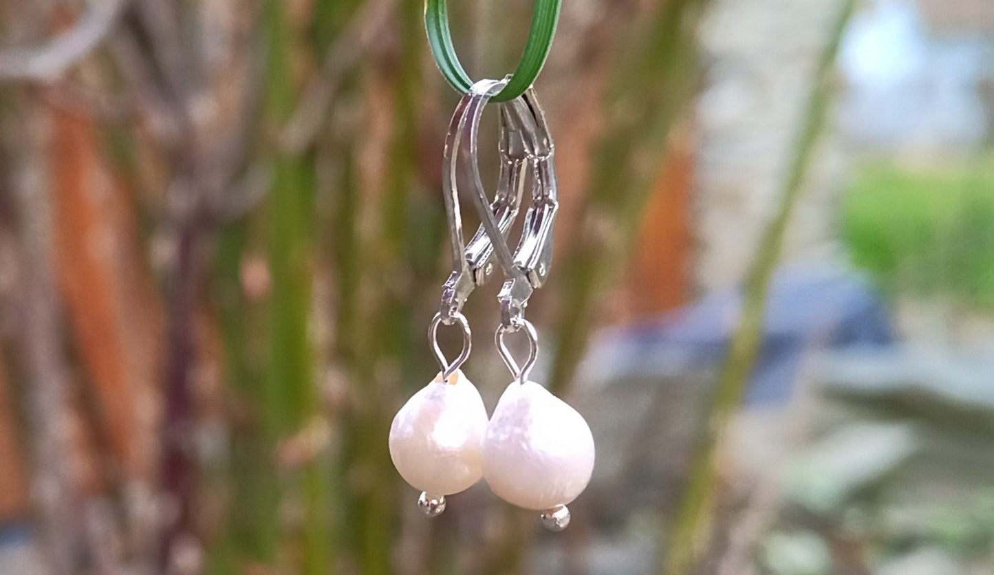 Elegantní náušnice z barokních říčních perel 9 mm na chirurgické oceli