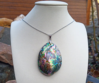 Abalone paua mušle na řetízku z chirurgické oceli