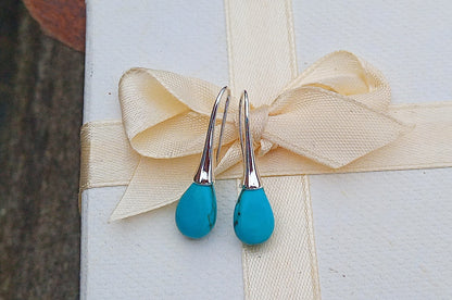 Elegance v barvě moře: Náušnice s tyrkenitem