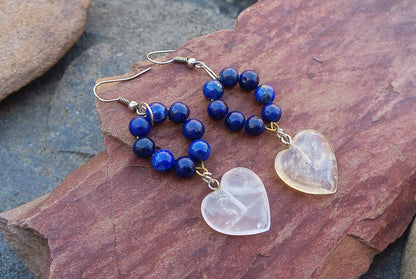 Náušnice s křištálovými srdci a lapis lazuli – chirurgická ocel