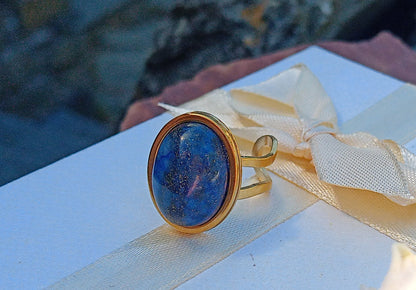 Královská modř na vaší dlani: Prsten s Lapis lazuli