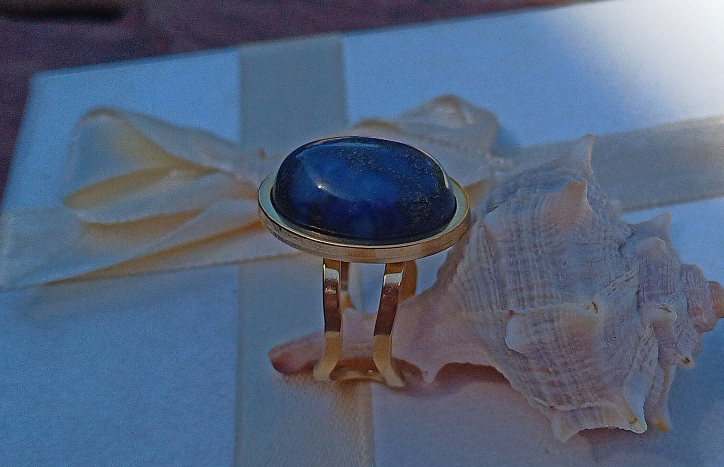 Královská modř na vaší dlani: Prsten s Lapis lazuli