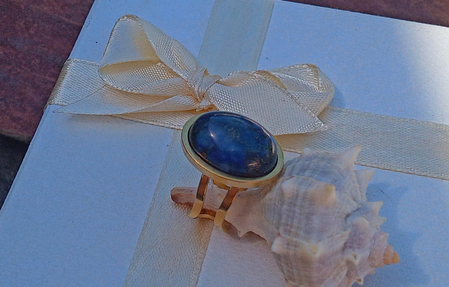 Královská modř na vaší dlani: Prsten s Lapis lazuli