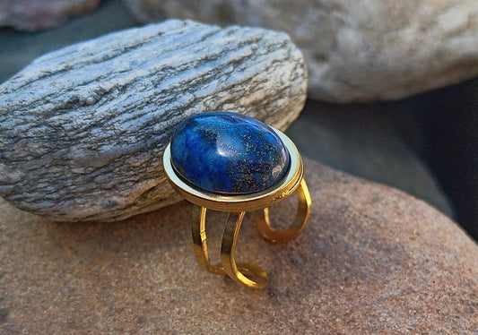 Královská modř na vaší dlani: Prsten s Lapis lazuli