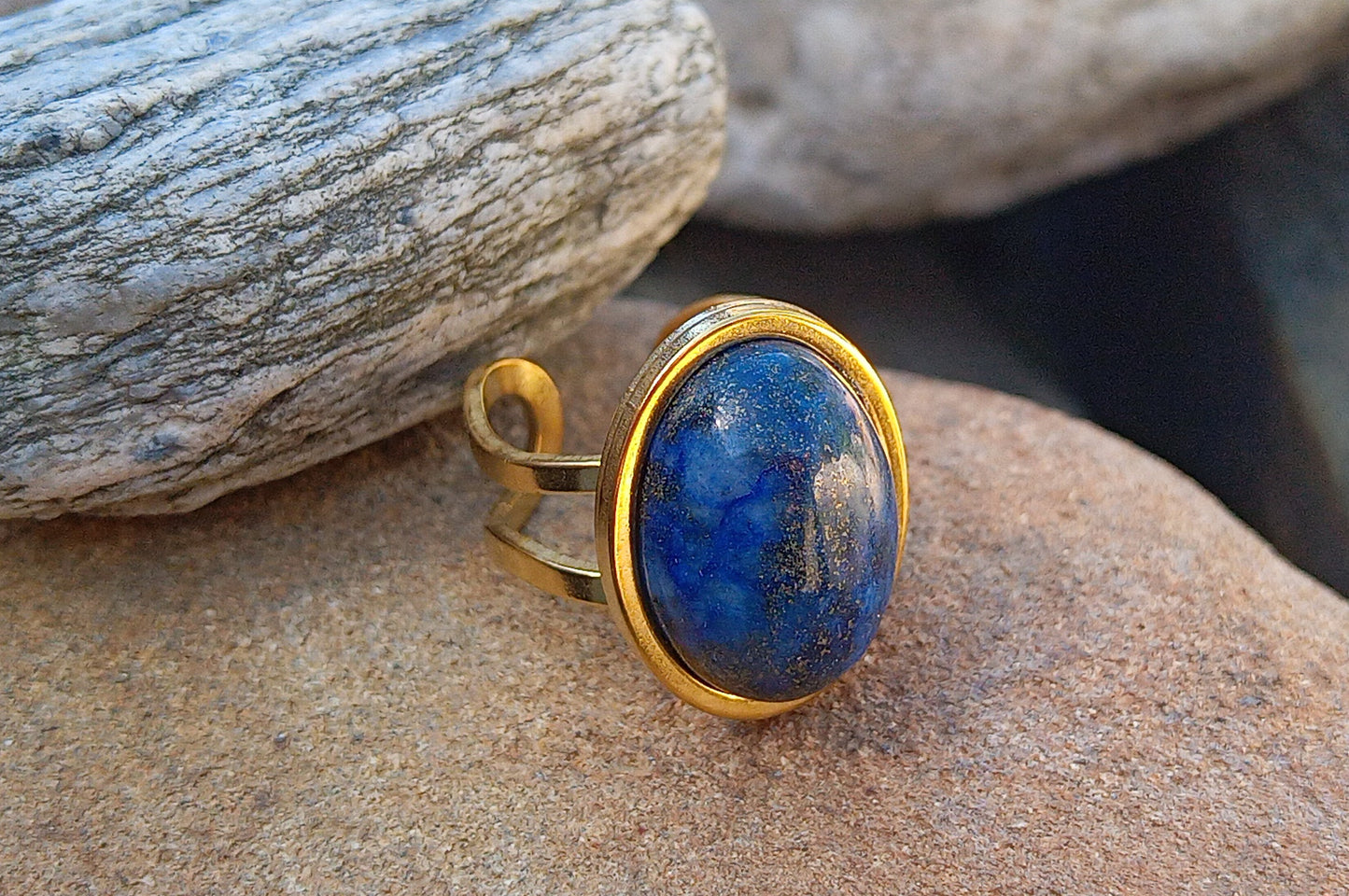 Královská modř na vaší dlani: Prsten s Lapis lazuli