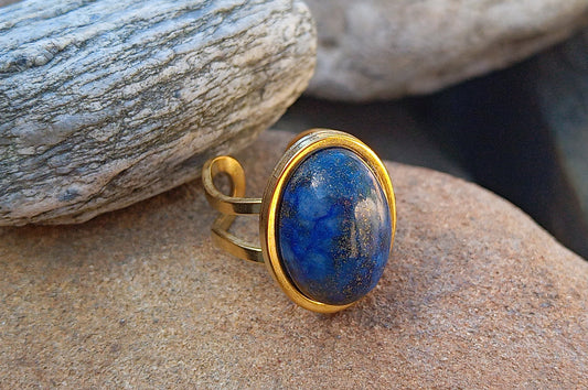 Královská modř na vaší dlani: Prsten s Lapis lazuli