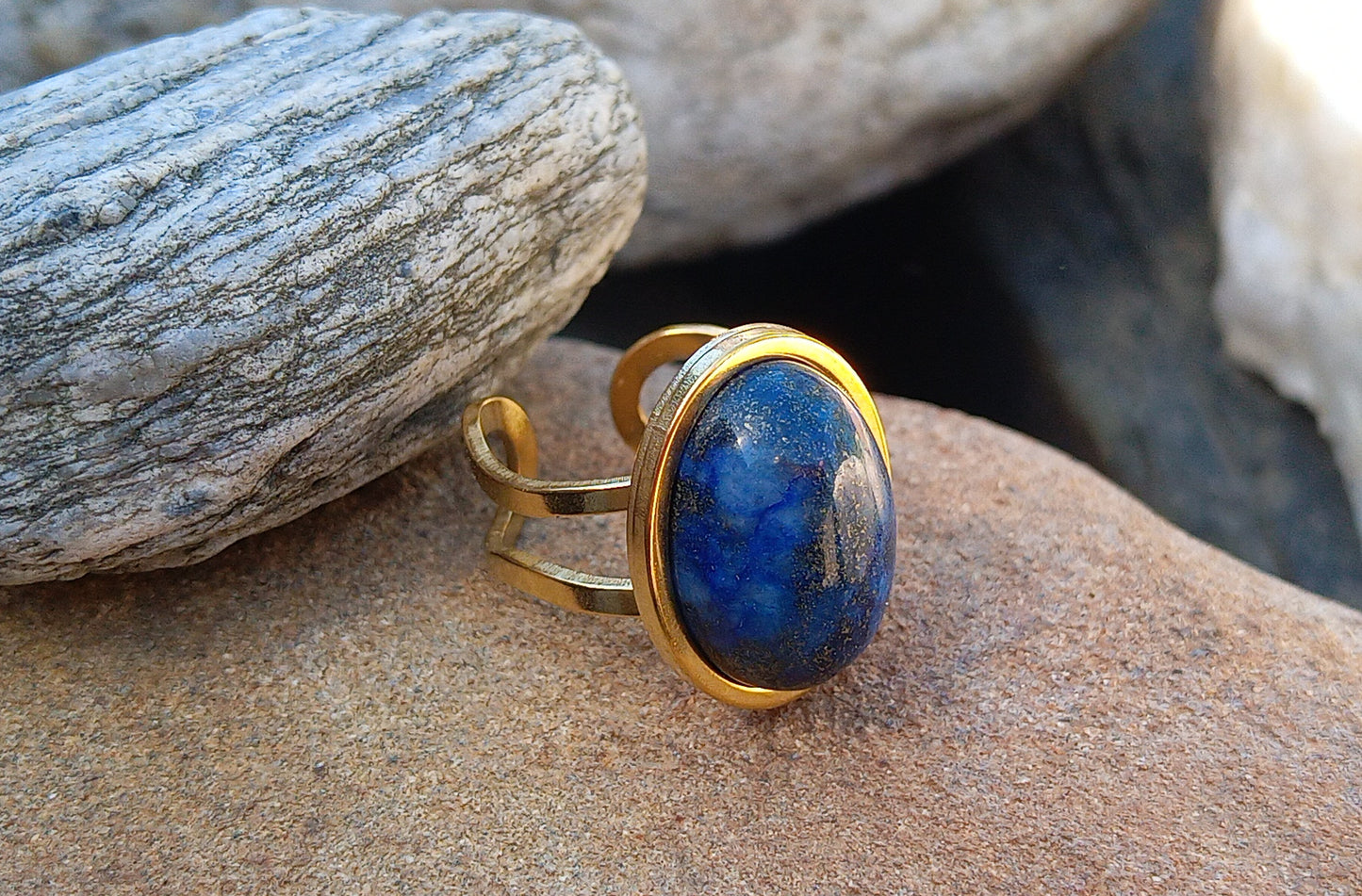 Královská modř na vaší dlani: Prsten s Lapis lazuli