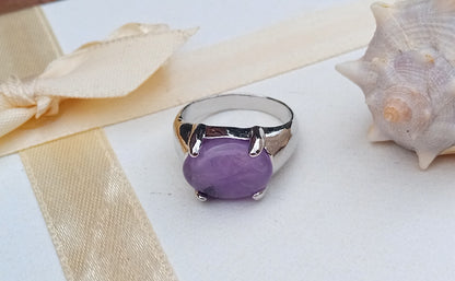 Magická fialová: Elegantní prsten s přírodním ametystem
