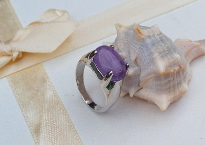 Magická fialová: Elegantní prsten s přírodním ametystem