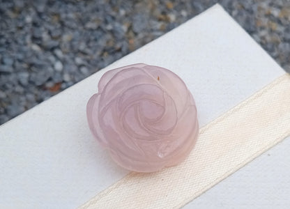 Minerální brož růže z růženínu 30 mm | Nerezová ocel