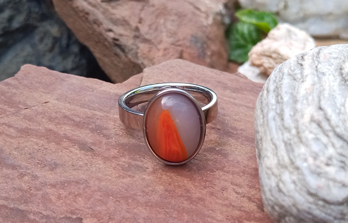 Ocelový prsten s přírodním achátem plamenným 15x11 mm – vel. 60