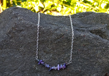 Náhrdelník s přírodním čaroitem v nerezové oceli