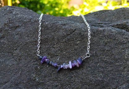 Náhrdelník s přírodním čaroitem v nerezové oceli