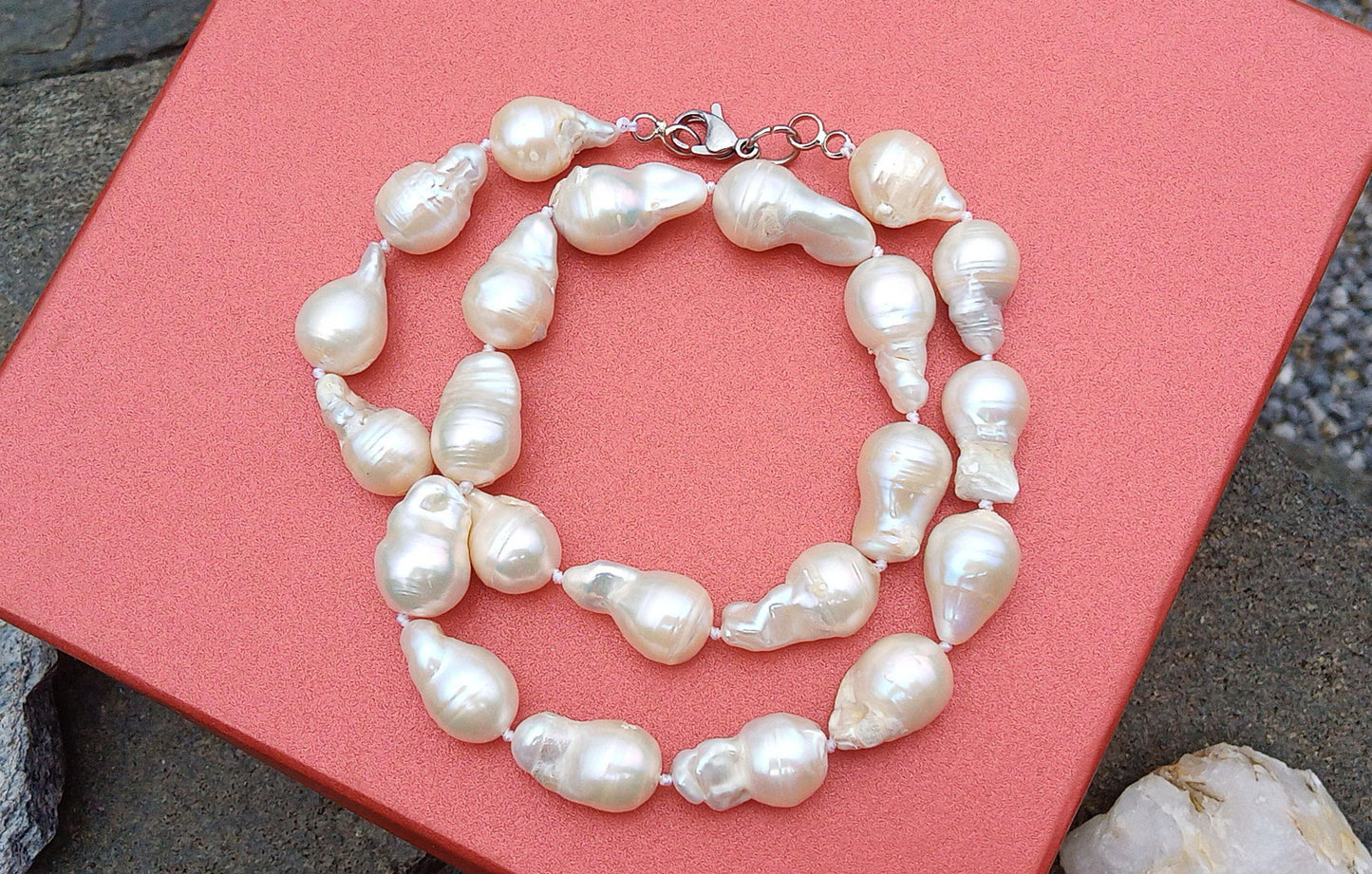 Majestátní náhrdelník z barokních jihomořských perel – Unikát přírody