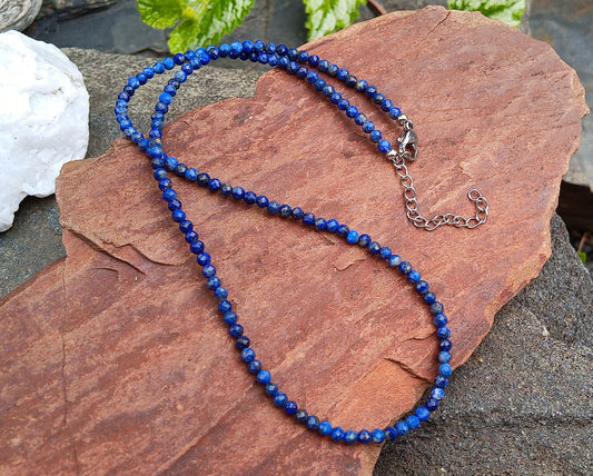 Náhrdelník „Královská modř“: Fasetovaný Lapis Lazuli