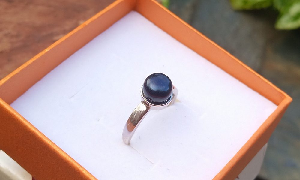 Midnight Blue: Nastavitelný prsten s pravou mořskou perlou AAA