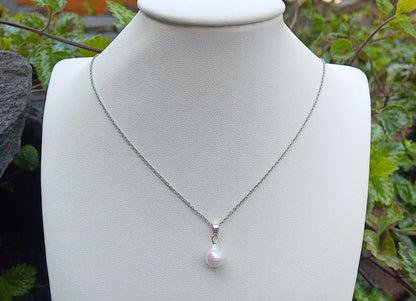 Neodolatelný náhrdelník s barokní perlou – ztělesnění elegance