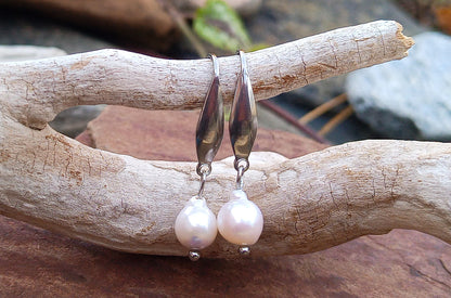 Okouzlující visací náušnice s barokními perlami – esence ženskosti