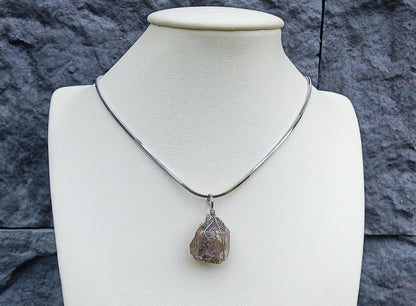 Zářivá čistota přírody: Náhrdelník s herkimerským diamantem