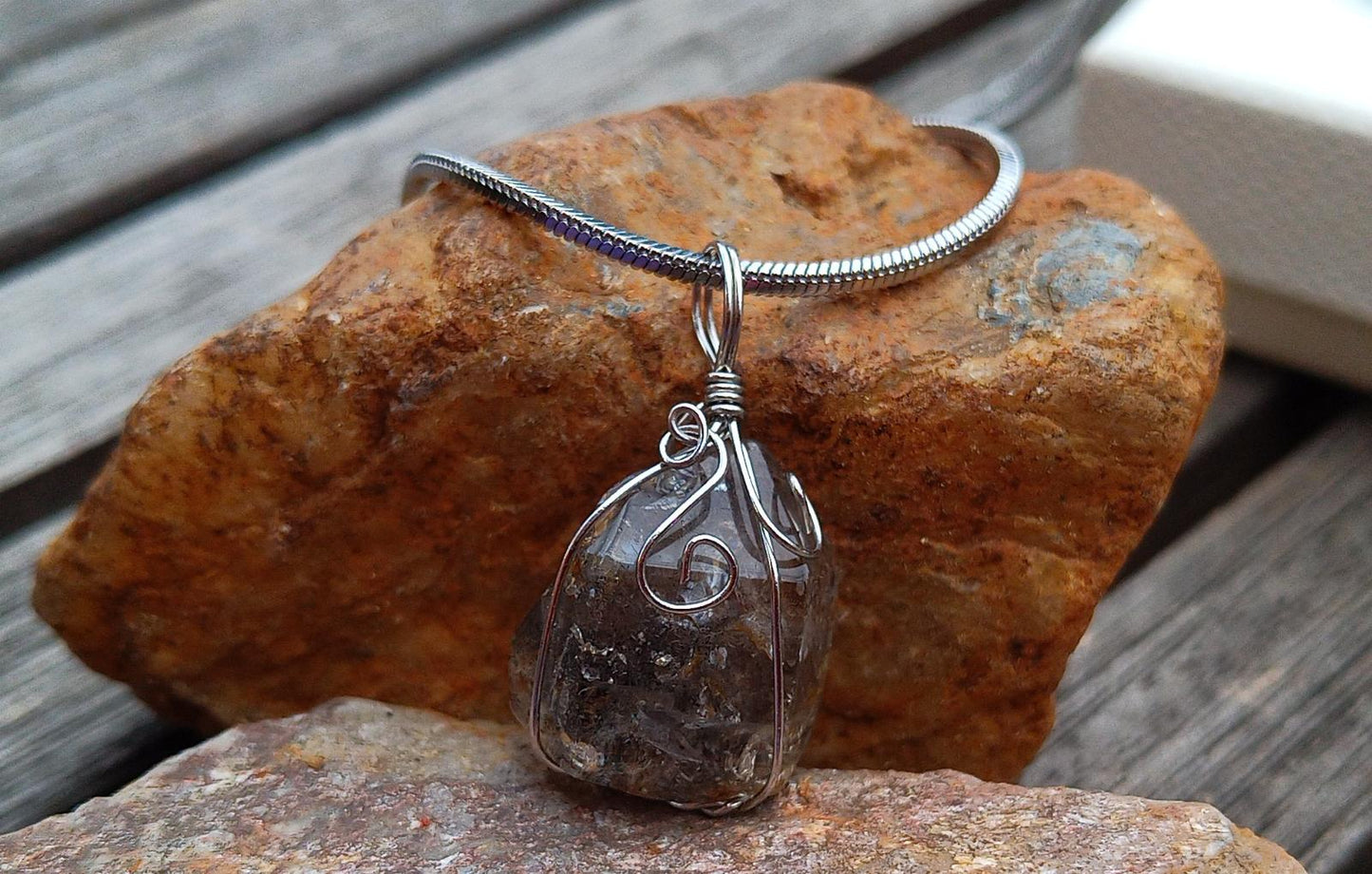 Zářivá čistota přírody: Náhrdelník s herkimerským diamantem