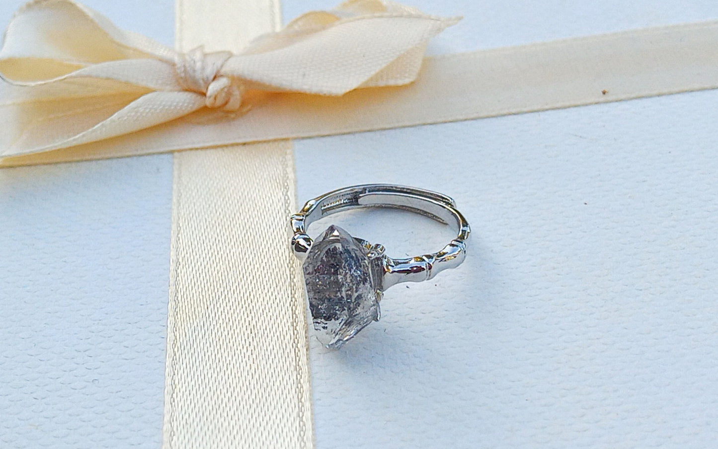 Prsten „Crystal Energy“ s Herkimerským diamantem – Chirurgická ocel