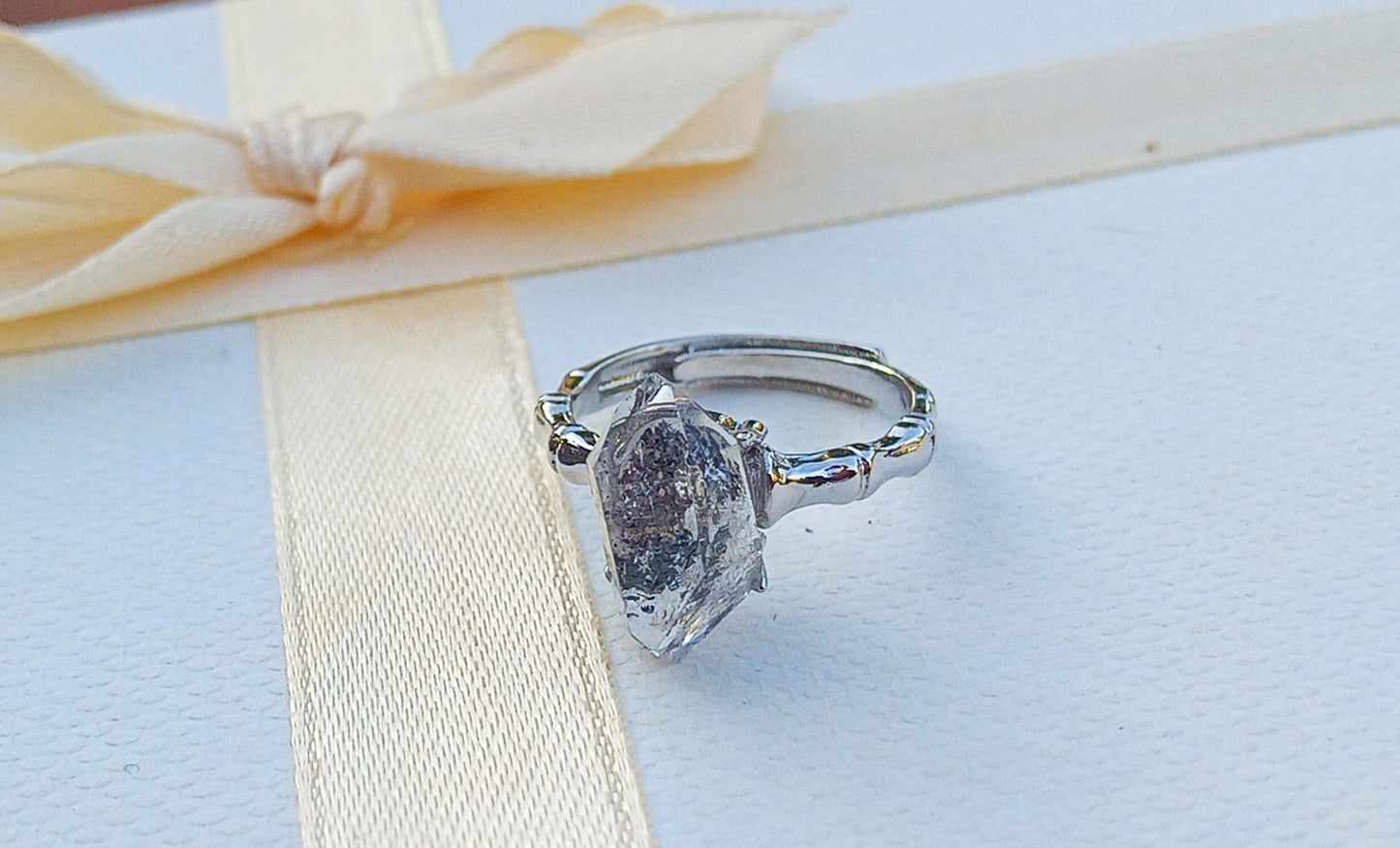 Prsten „Crystal Energy“ s Herkimerským diamantem – Chirurgická ocel