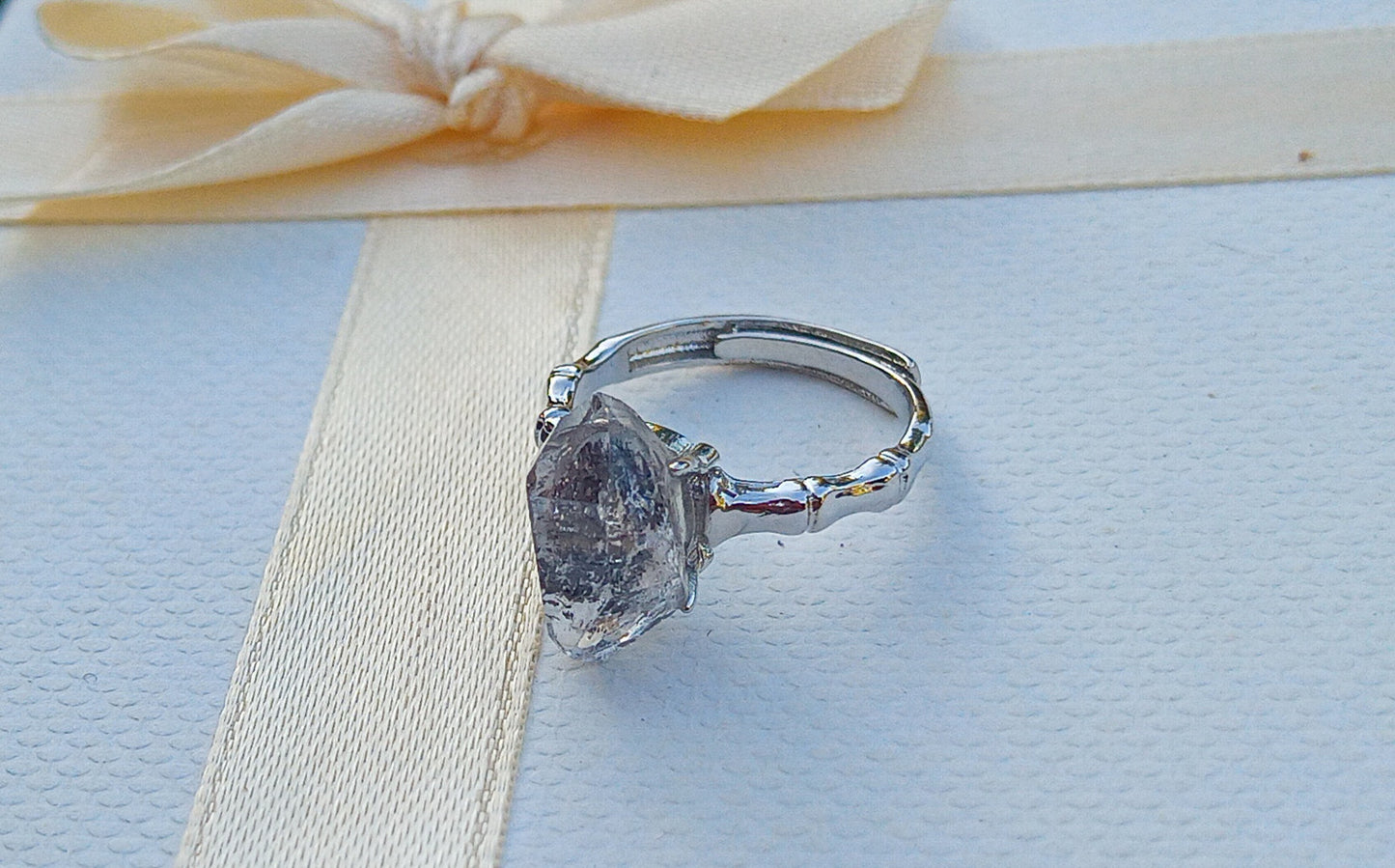 Prsten „Crystal Energy“ s Herkimerským diamantem – Chirurgická ocel