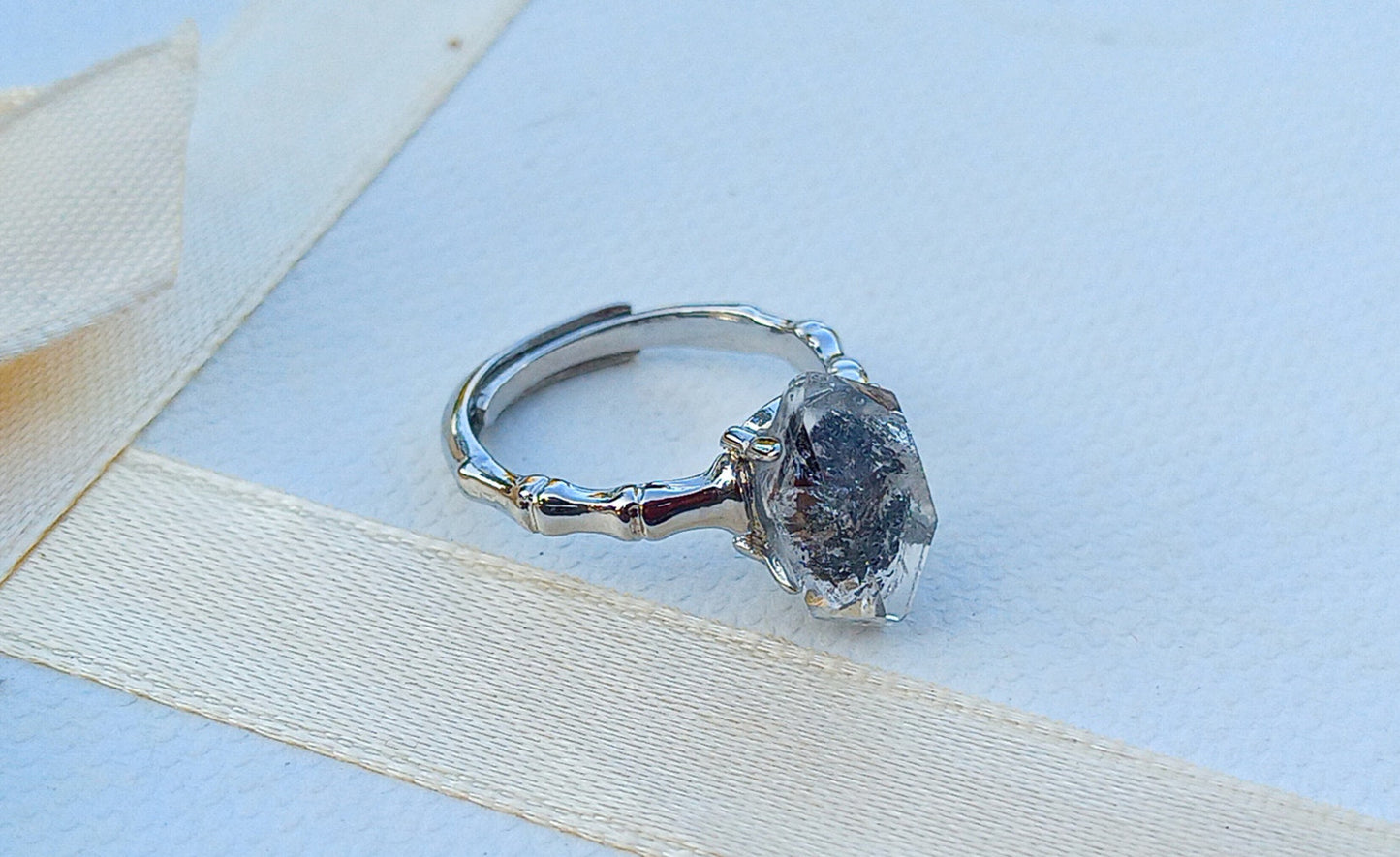 Prsten „Crystal Energy“ s Herkimerským diamantem – Chirurgická ocel
