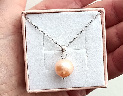 Minimalistický náhrdelník s narůžovělou Jihomořskou perlou
