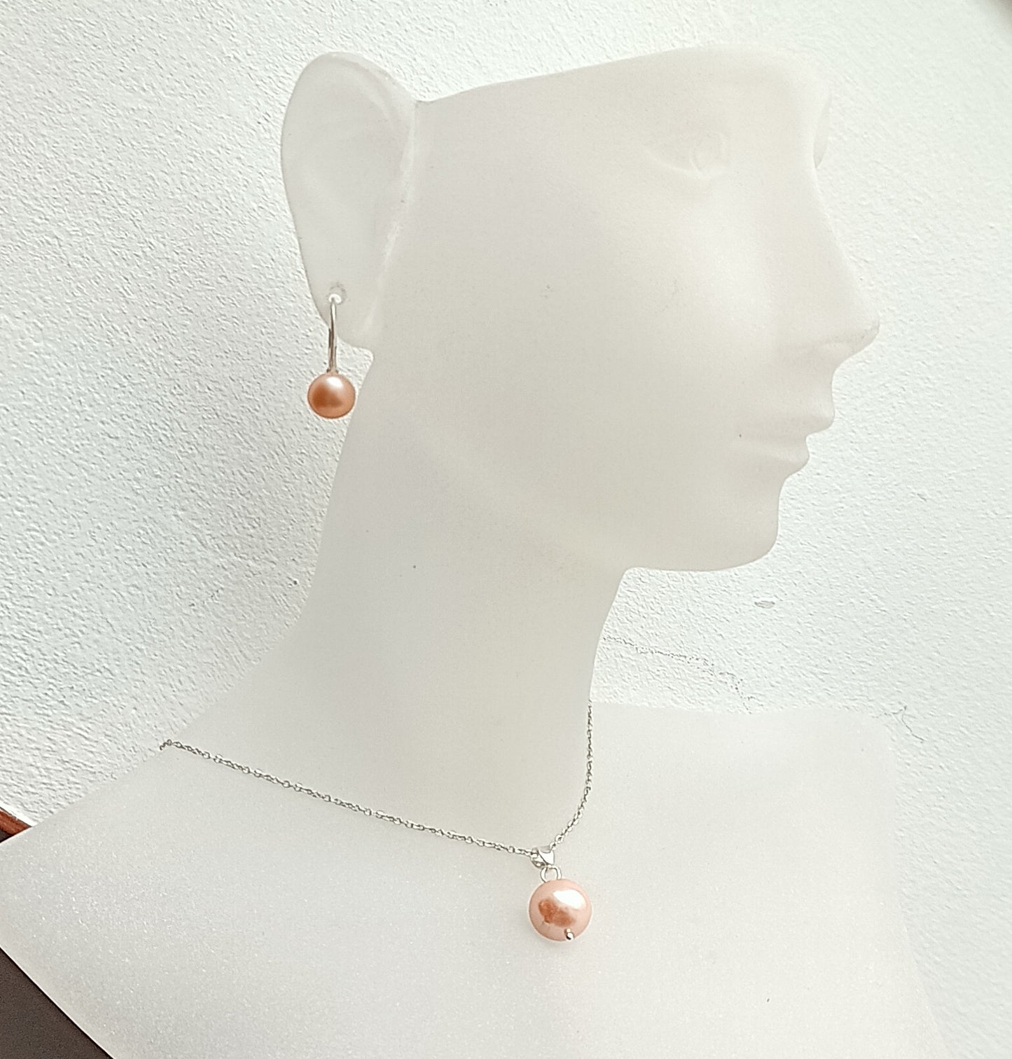 Minimalistický náhrdelník s narůžovělou Jihomořskou perlou
