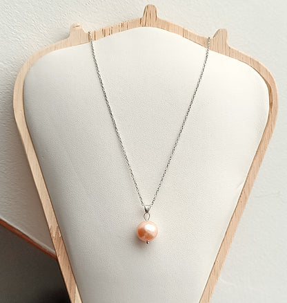 Minimalistický náhrdelník s narůžovělou Jihomořskou perlou