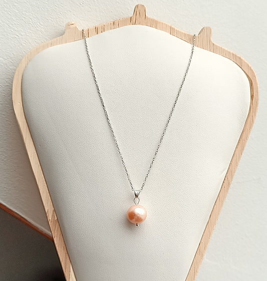 Minimalistický náhrdelník s narůžovělou Jihomořskou perlou