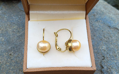 Zlatavé náušnice s jihomořskými perlami – Ztělesnění luxusu