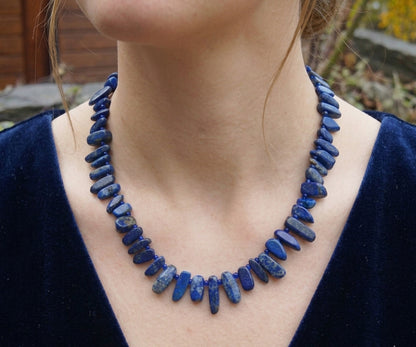 Půlnoční obloha: Náhrdelník z pravého Lapis lazuli