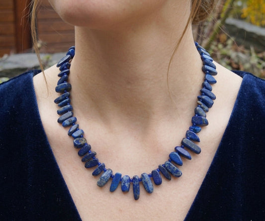 Půlnoční obloha: Náhrdelník z pravého Lapis lazuli