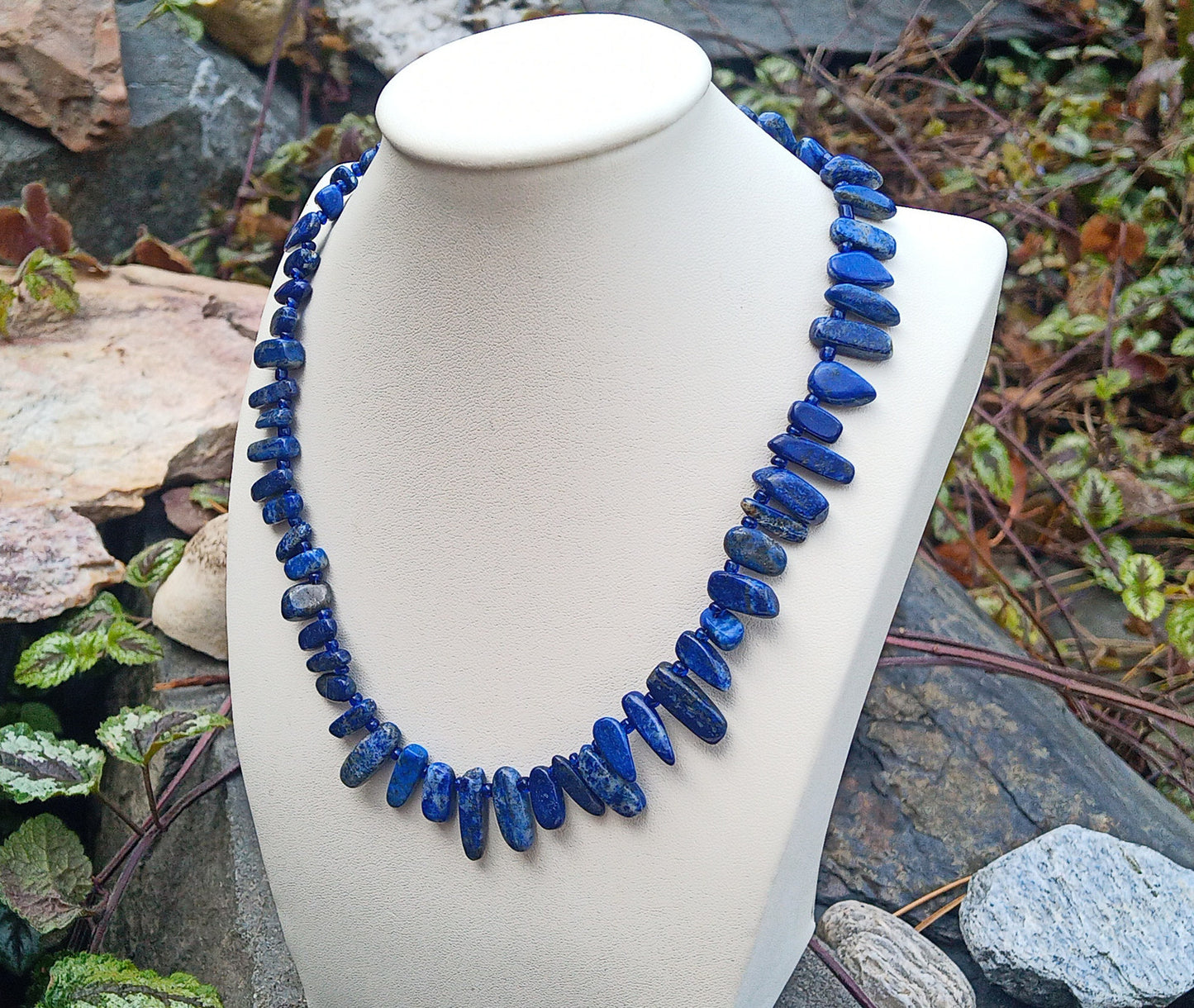 Půlnoční obloha: Náhrdelník z pravého Lapis lazuli