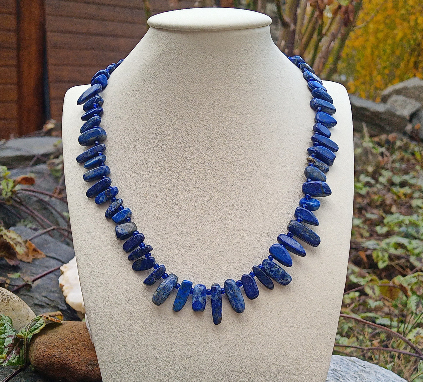 Půlnoční obloha: Náhrdelník z pravého Lapis lazuli