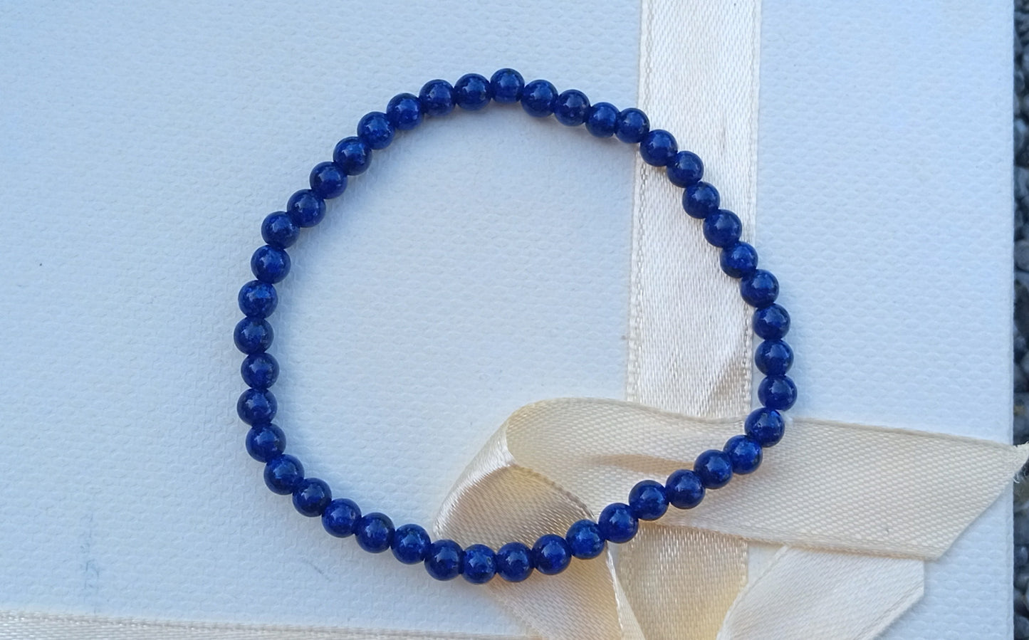 Jemný pružný náramek z lapis lazuli (3 mm)