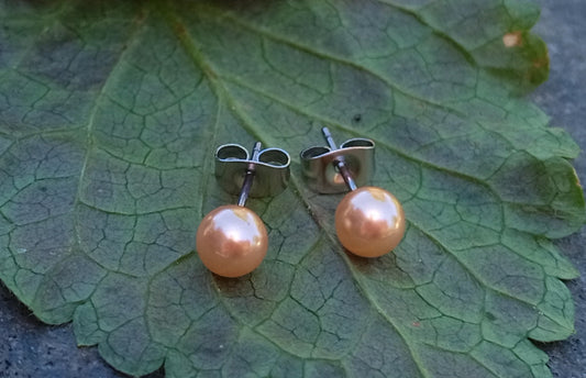 Jemné perlové náušnice „Salmon Glow“ – Pravé říční perly