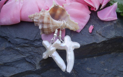 Unikátní jihomořské perly Cross náušnice na chirurgické oceli