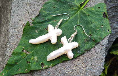 Unikátní jihomořské perly Cross náušnice na chirurgické oceli