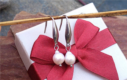 Okouzlující visací náušnice s barokními perlami – esence ženskosti